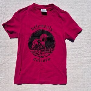 Cool tee from Vetements ! authentic !